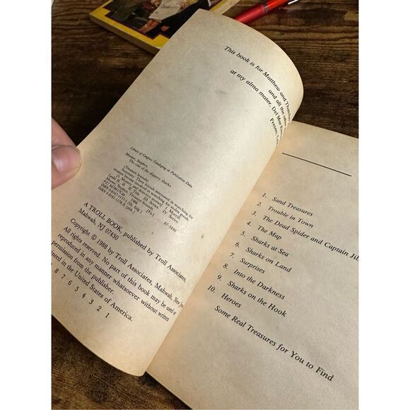 The Case of the Slippery Sharks Vintage 1988 Kids Paperback Book Stephen Mooser - Picture 5 of 5